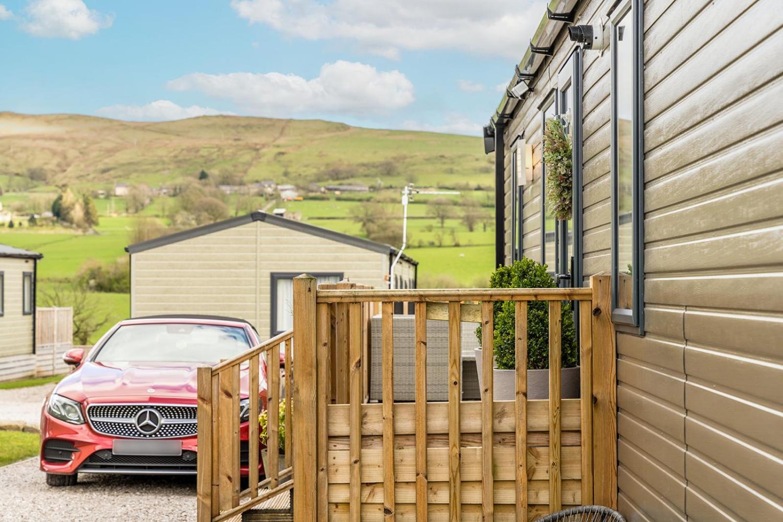 Wiswell View Lodge: Pendle View Holiday home Clitheroe
