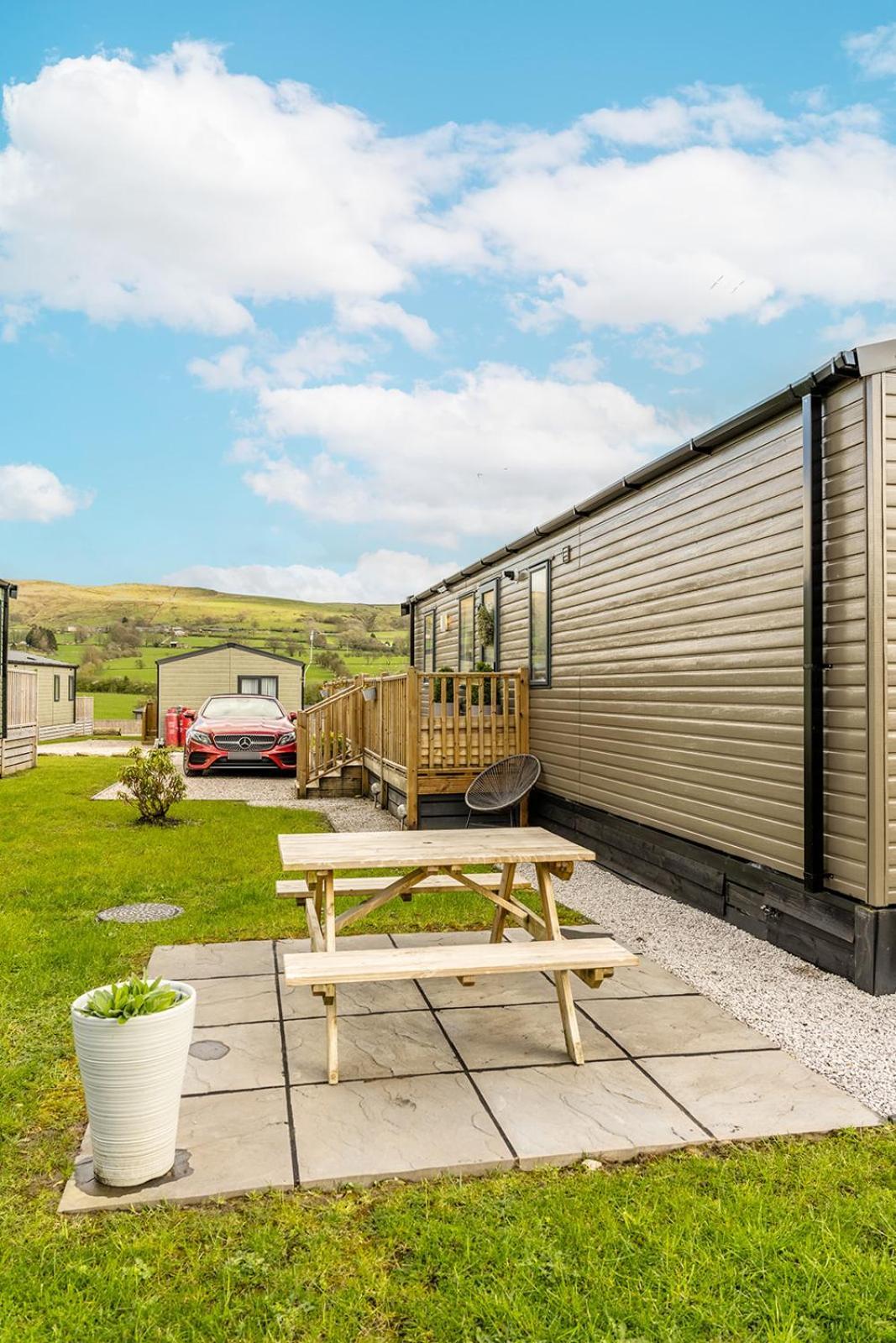 Holiday home Wiswell View Lodge: Pendle View Clitheroe