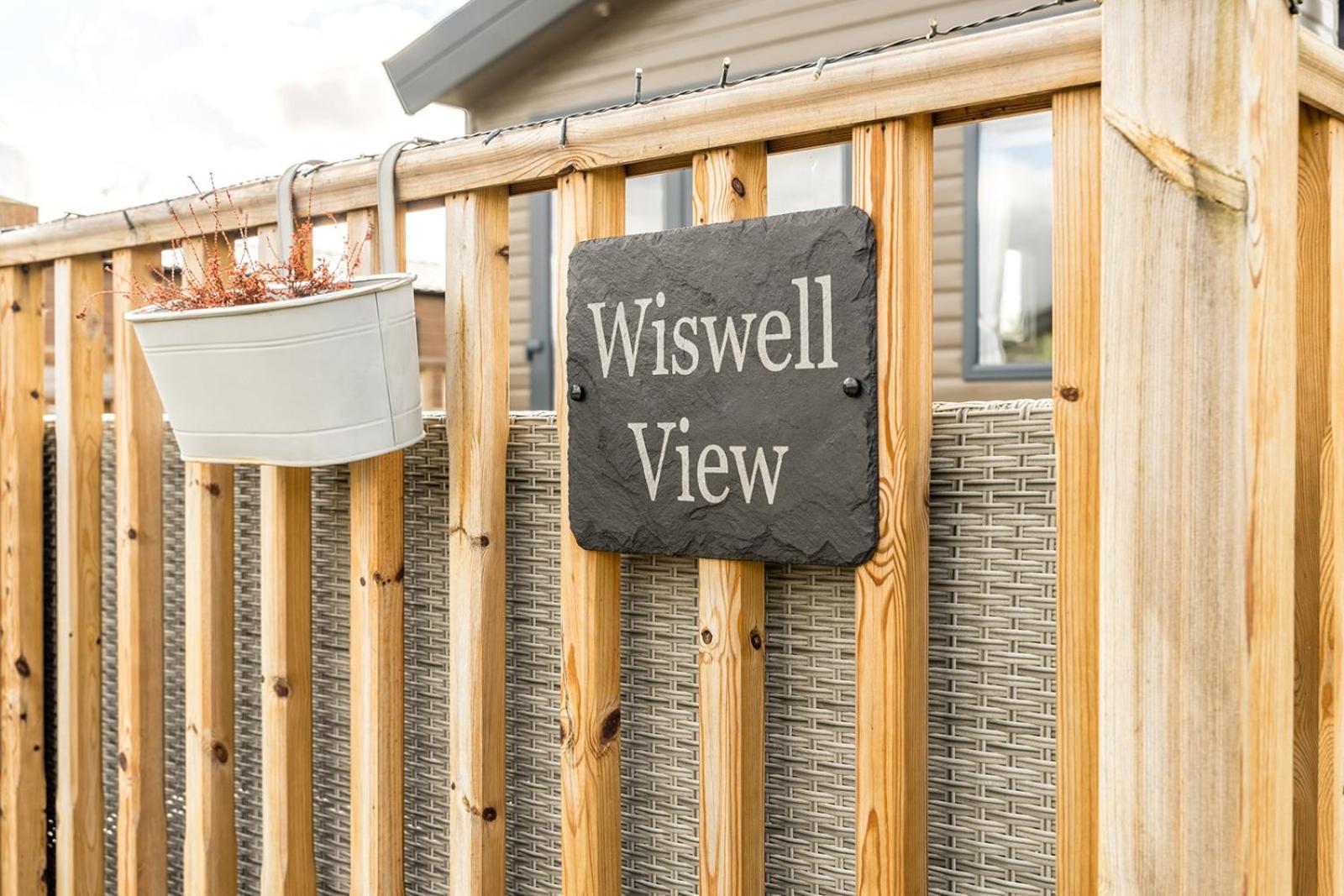Wiswell View Lodge: Pendle View